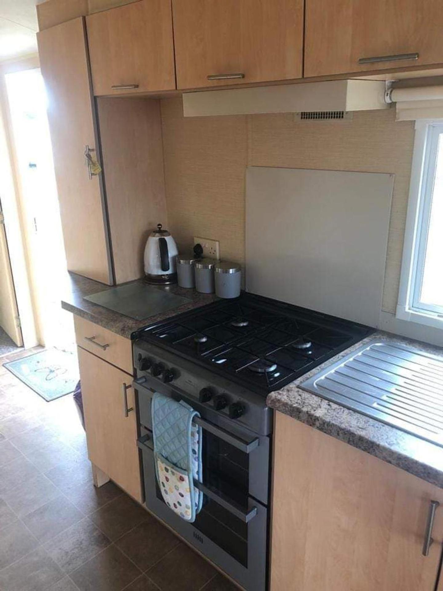 Adorable 2 Bedroom Caravan In Clacton-On-Sea Ngoại thất bức ảnh